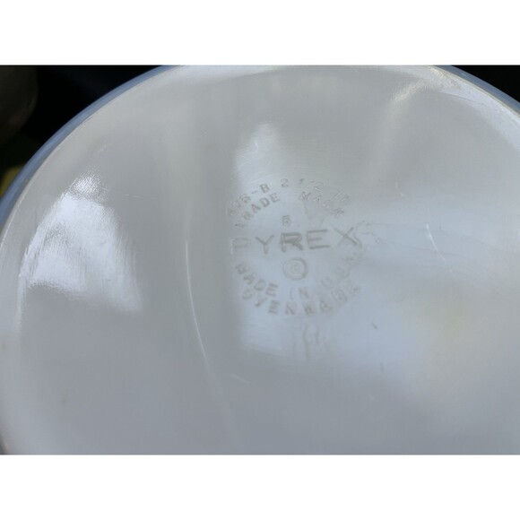 VINTAGE PYREX OCEAN FILIGREE 1973 CASSEROLE DISH W/ LID & CRADLE 2.5QT RARE - Picture 11 of 13